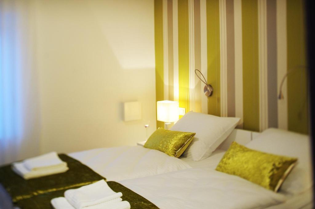 Garni Hotel Azur Ljubljana Rom bilde