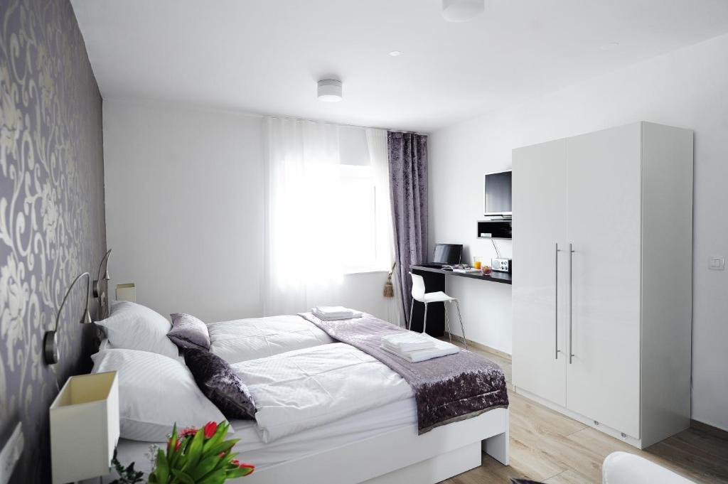 Garni Hotel Azur Ljubljana Rom bilde